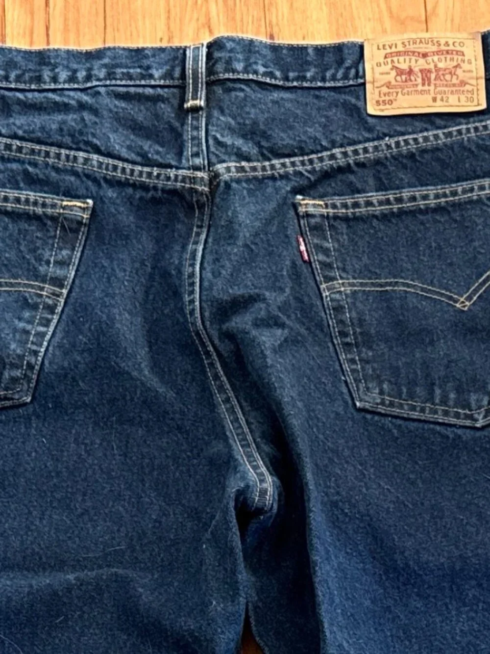 Levis 550 42x30 Dark Wash Relaxed Fit Jeans EUC!